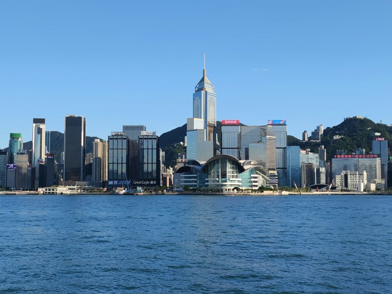 hong-kong-skyline-central-plaza-cheungyin